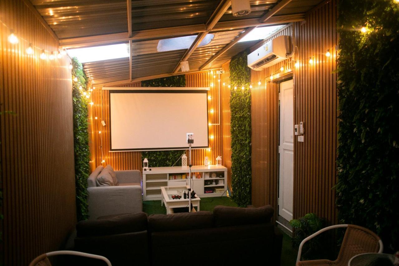 420 Hostel - Ekkamai Buds & Beds Bangkok Exterior photo