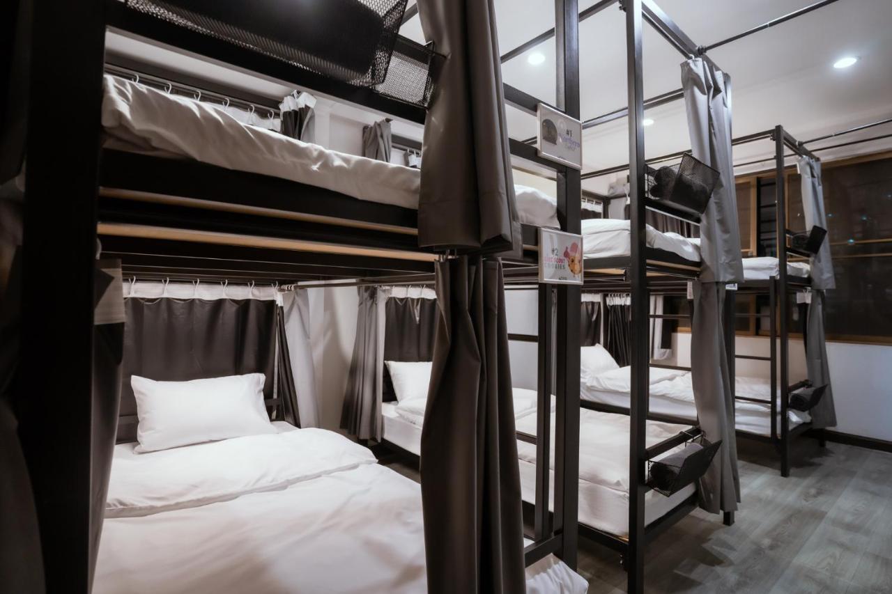 420 Hostel - Ekkamai Buds & Beds Bangkok Exterior photo