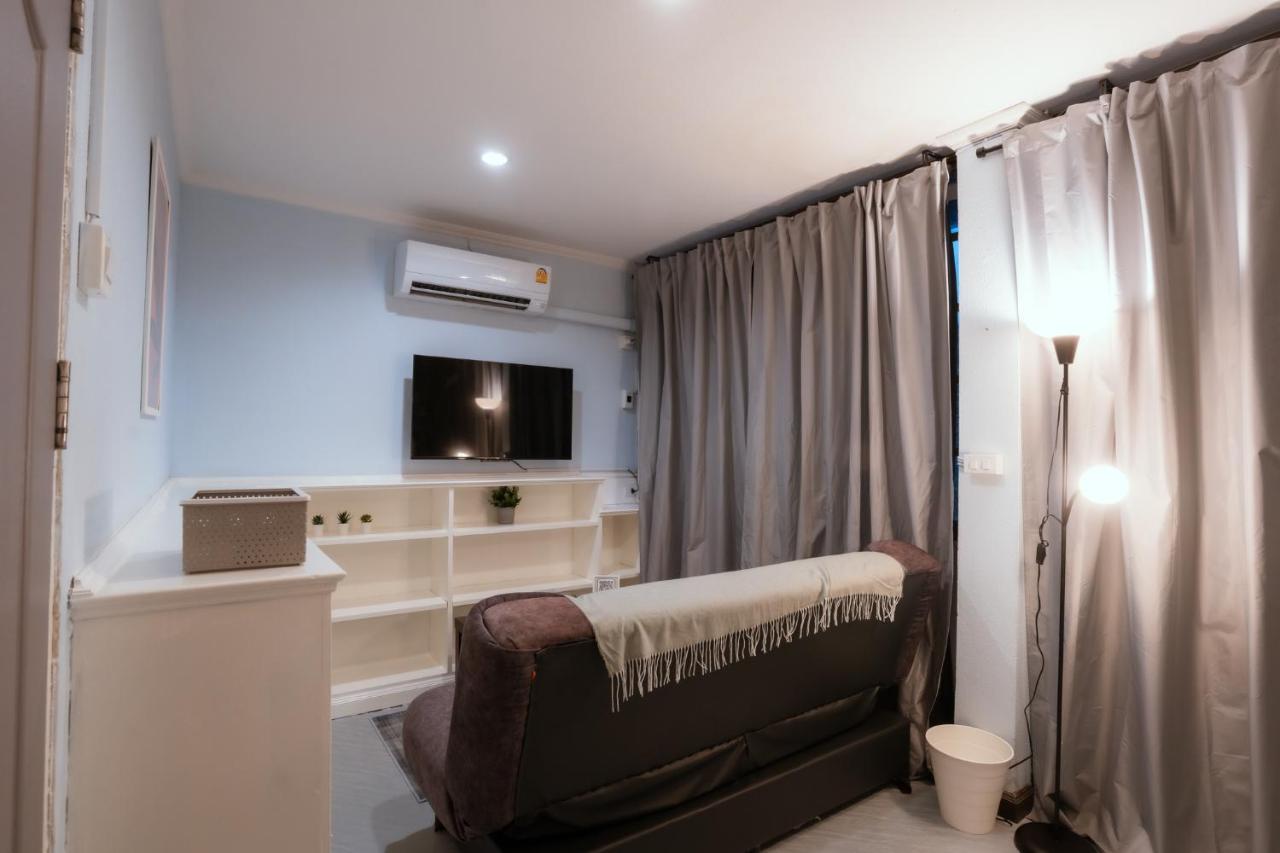 420 Hostel - Ekkamai Buds & Beds Bangkok Exterior photo
