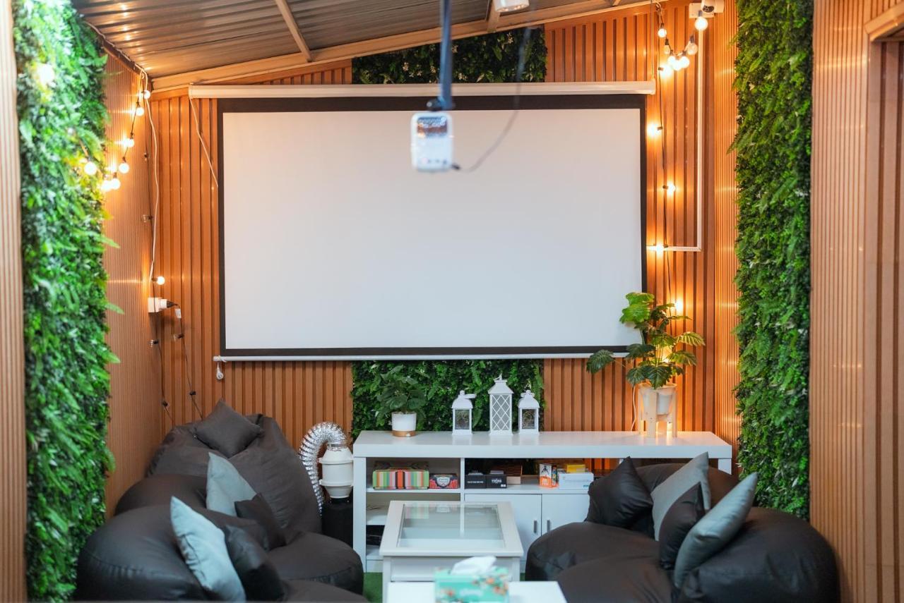 420 Hostel - Ekkamai Buds & Beds Bangkok Exterior photo
