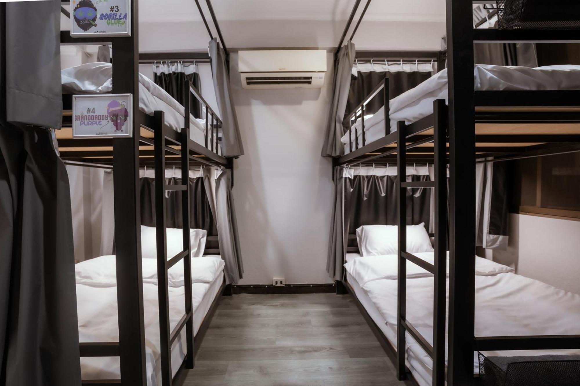 420 Hostel - Ekkamai Buds & Beds Bangkok Exterior photo