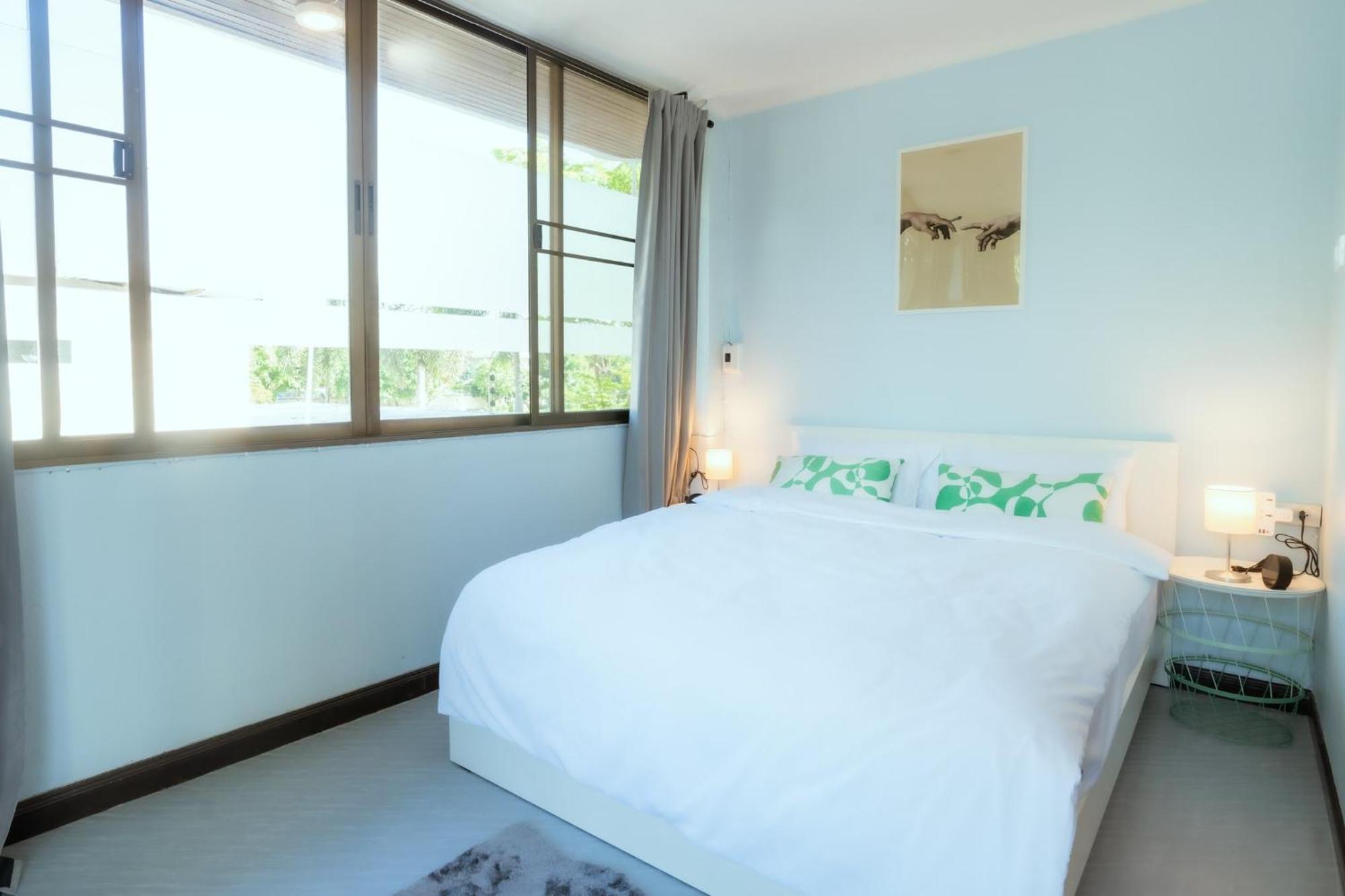 420 Hostel - Ekkamai Buds & Beds Bangkok Exterior photo