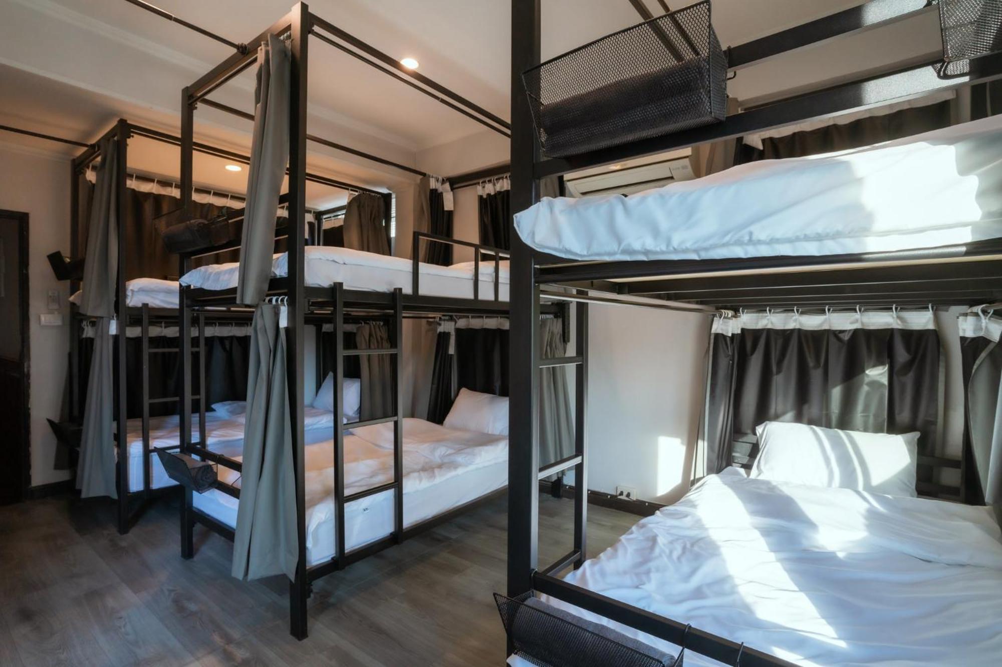 420 Hostel - Ekkamai Buds & Beds Bangkok Exterior photo